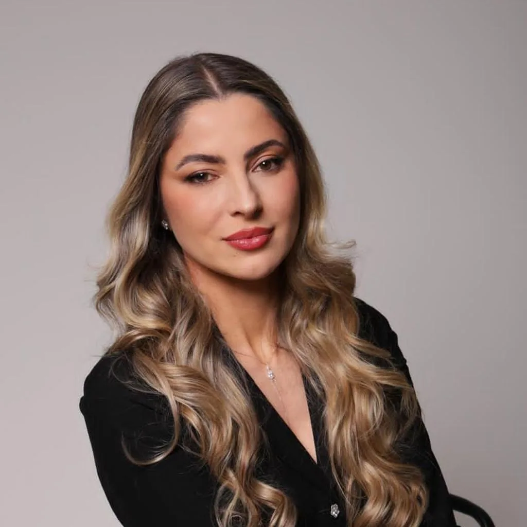 Janaína Della de Matos